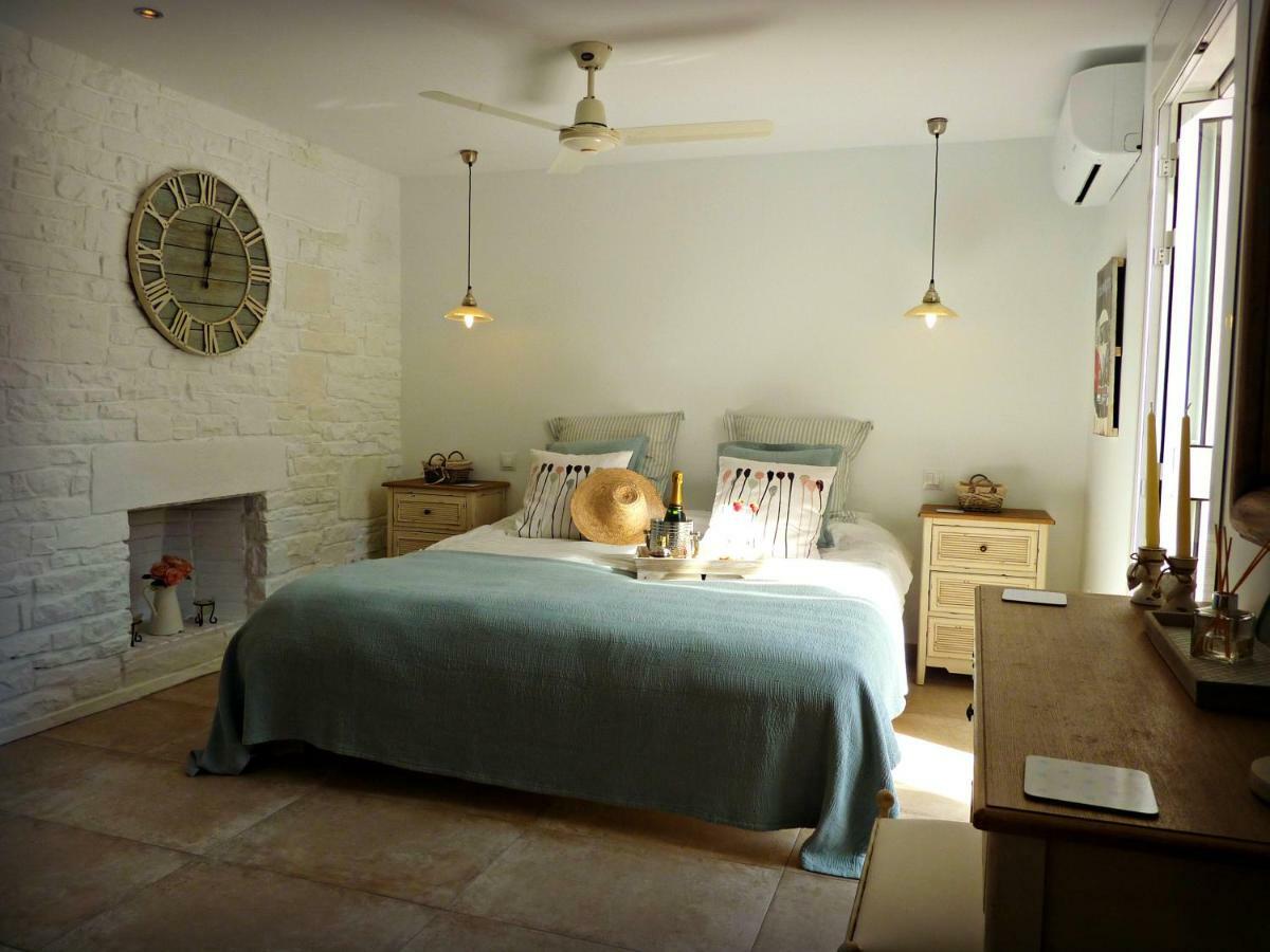 Quarto Duplo com Pátio