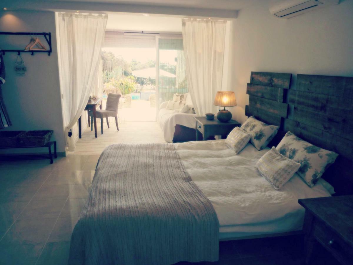 Quarto Duplo ou Twin Superior com Vista Piscina